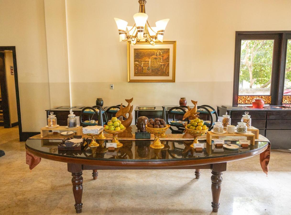 Ayodya Resort Bali Nusa Dua  Exterior foto A dining room in a hotel
