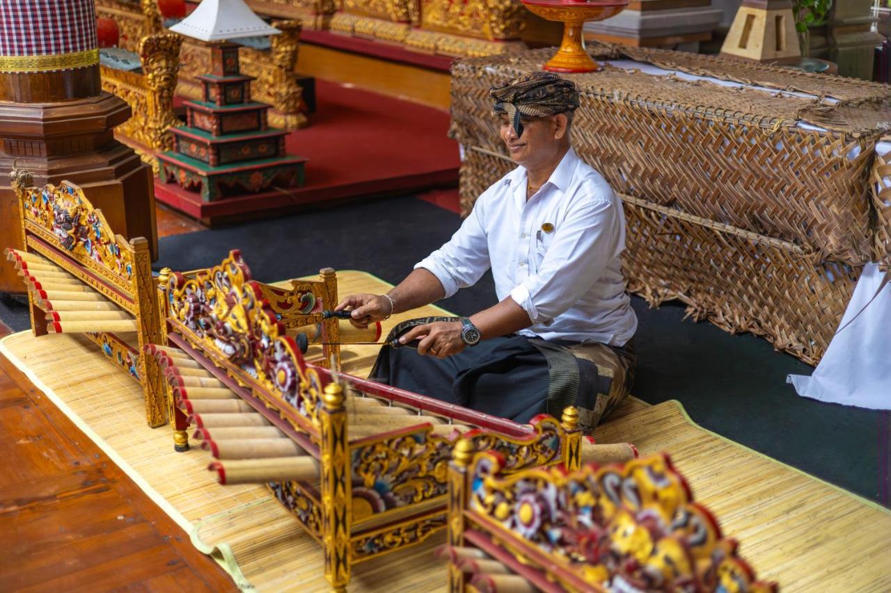 Ayodya Resort Bali Nusa Dua  Exterior foto A gamelan player in Bali