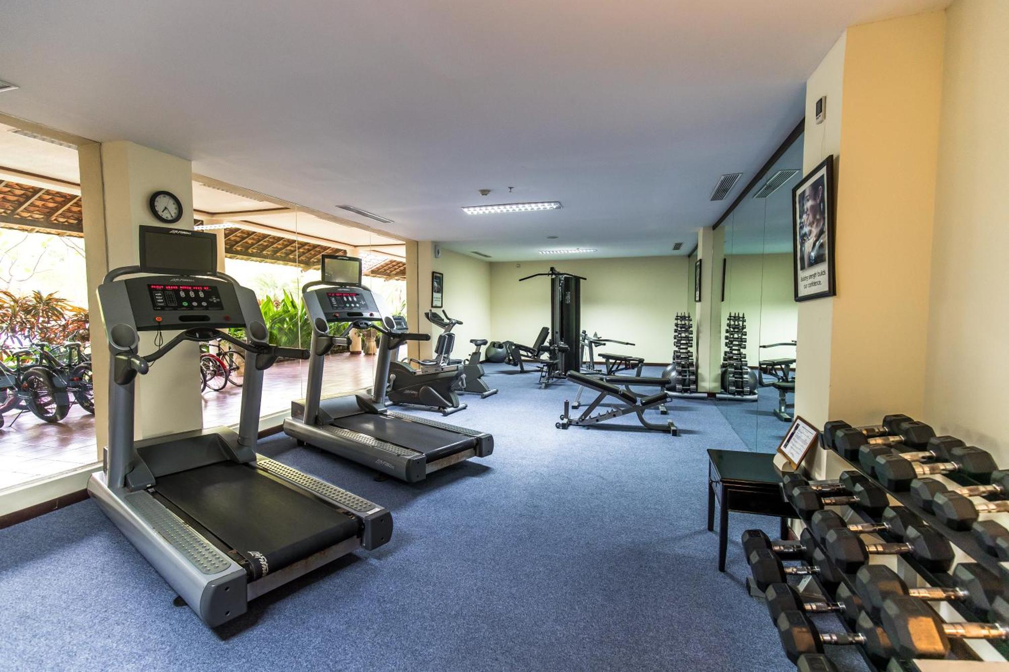 Ayodya Resort Bali Nusa Dua  Exterior foto The gym at the hotel