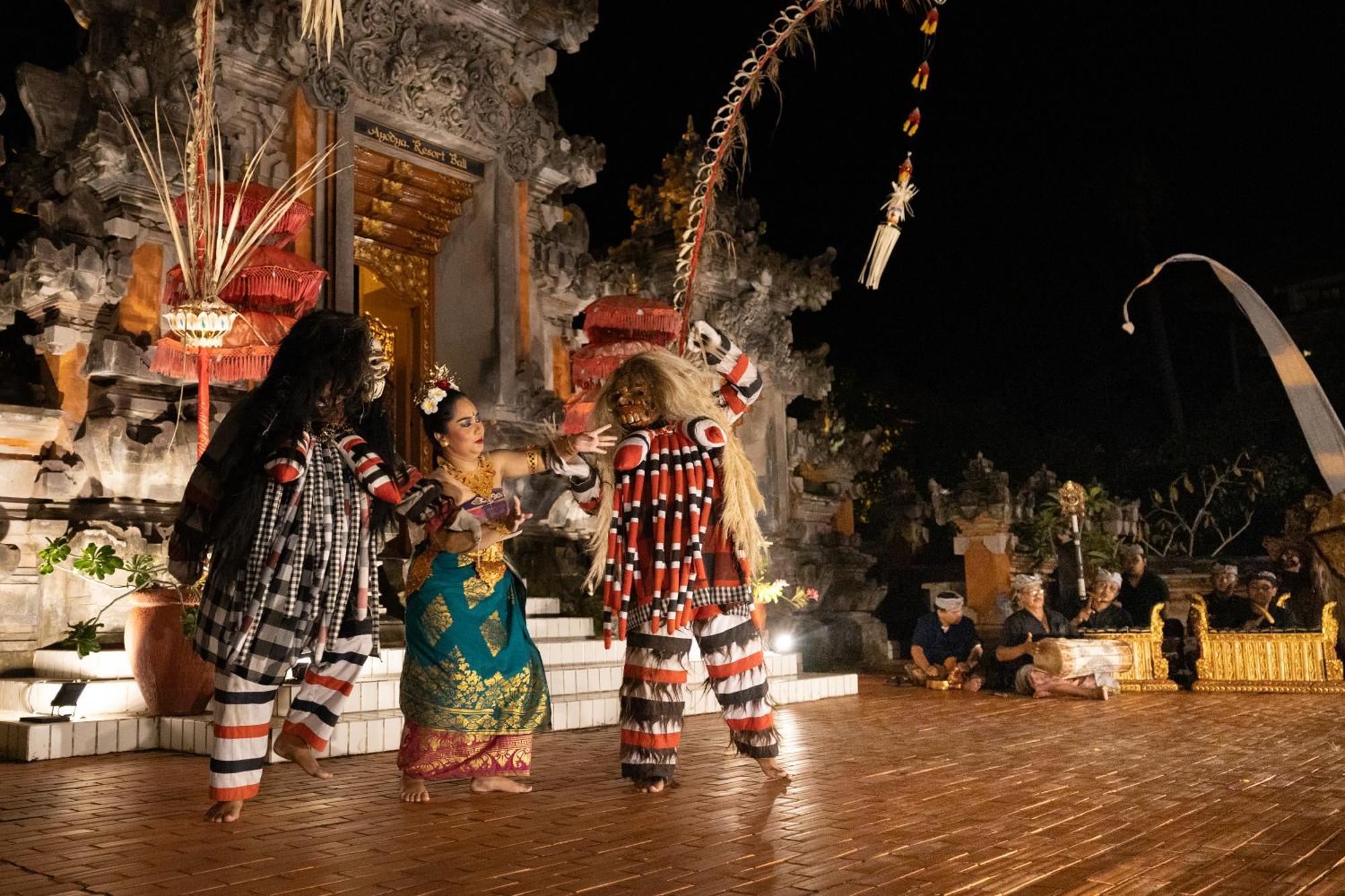 Ayodya Resort Bali Nusa Dua  Exterior foto A traditional dance in Bali