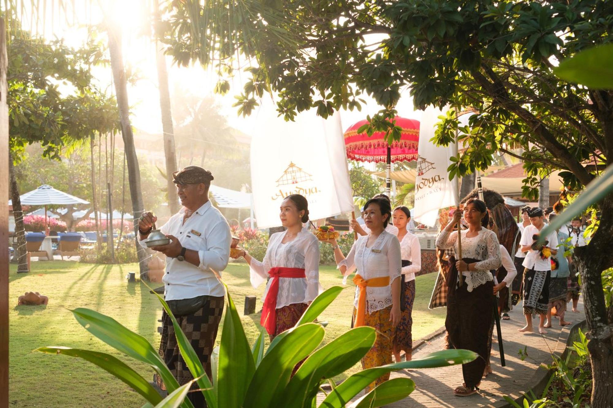 Ayodya Resort Bali Nusa Dua  Exterior foto The annual festival of the temple
