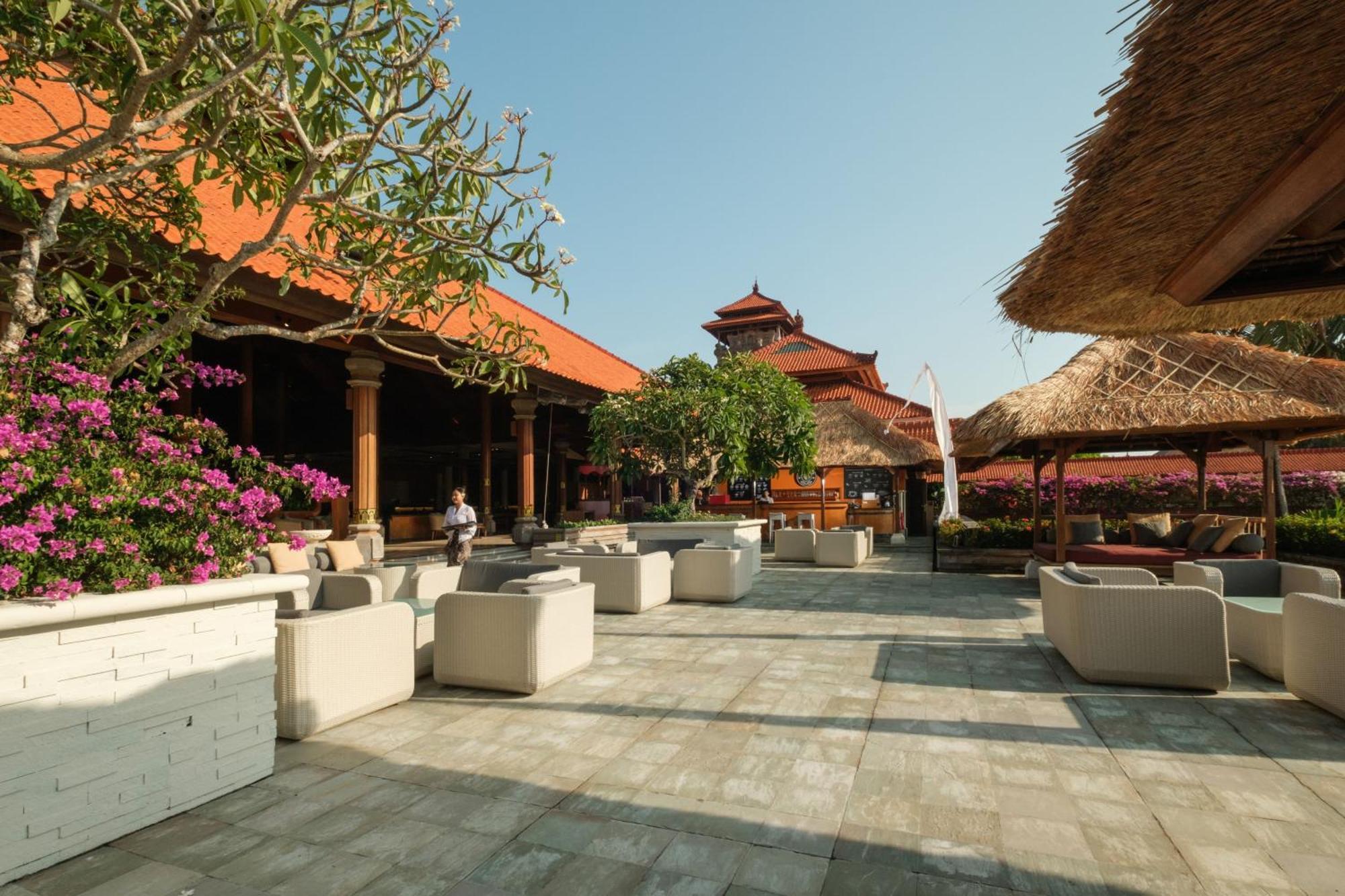 Ayodya Resort Bali Nusa Dua  Exterior foto The lobby of the hotel